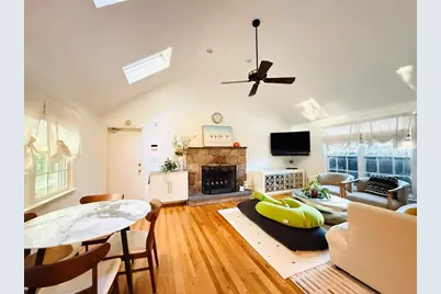 37 Wildon Rd, Wellesley, MA 02482 - Photo 3