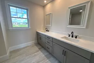 81 Pratt Ave, Bridgewater, MA 02324 - Photo 23