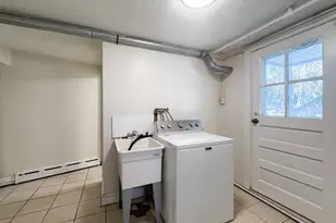 92 Woodcliff Rd, Brookline, MA 02467 - Photo 29