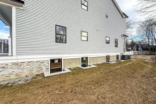 92 Winthrop St, Framingham, MA 01702 - Photo 3