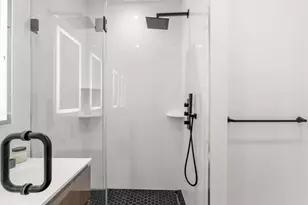 75 W Broadway, Boston, MA 02127 - Photo 17