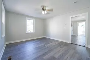 252 Somerset Ave, Taunton, MA 02780 - Photo 7