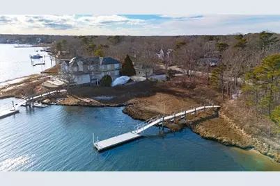 197 Monomoscoy Rd, Mashpee, MA 02649 - Photo 15