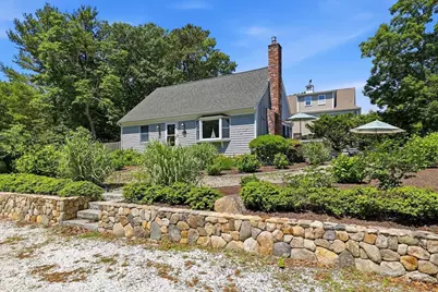 197 Monomoscoy Rd, Mashpee, MA 02649 - Photo 5