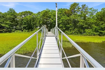 197 Monomoscoy Rd, Mashpee, MA 02649 - Photo 37