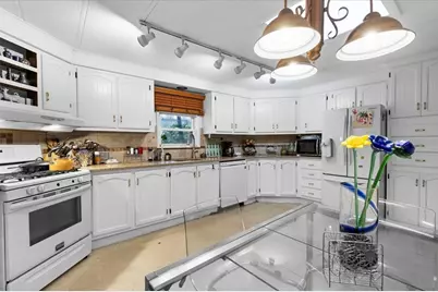 16 Liberty St, West Bridgewater, MA 02379 - Photo 13