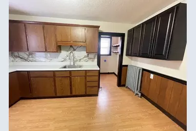 27 Wilcox St #1L, Springfield, MA 01105 - Photo 3