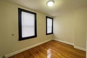 27 Wilcox St, Springfield, MA 01105 - Photo 9