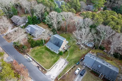116 Franklin Ter, Tisbury, MA 02568 - Photo 33