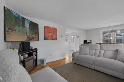 116 Franklin Ter, Tisbury, MA 02568 - Photo 3