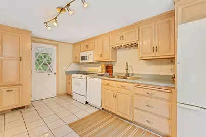 25 Embassy Lane, Yarmouth, MA 02675 - Photo 11