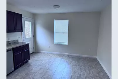 9 Columbia #1, Holyoke, MA 01040 - Photo 3