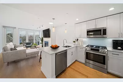 7 Beech St #319, Cambridge, MA 02140 - Photo 3