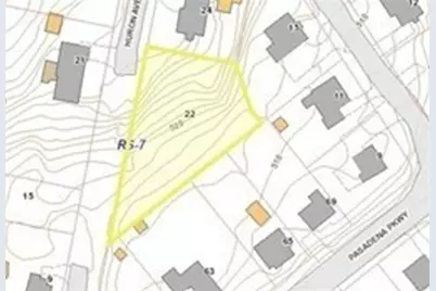 22 Huron Ave, Worcester, MA 01605 - Photo 3