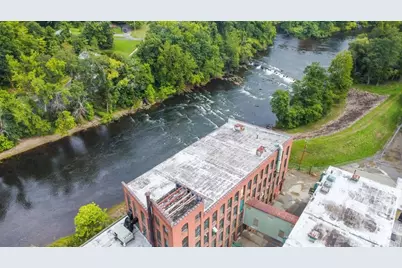 35 Lower Grape St, Chicopee, MA 01013 - Photo 7