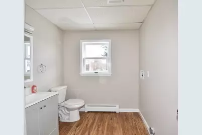 72 Center St #72, Holyoke, MA 01040 - Photo 5