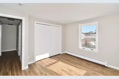 72 Center St #72, Holyoke, MA 01040 - Photo 7