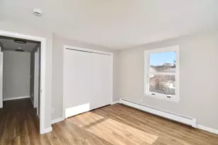 72 Center St, Holyoke, MA 01040 - Photo 7