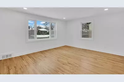 38 Tyrone St, Springfield, MA 01104 - Photo 11