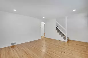 38 Tyrone St, Springfield, MA 01104 - Photo 9