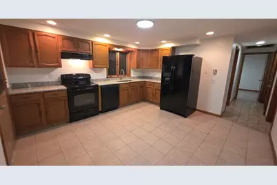 13 E Brookfield Rd, North Brookfield, MA 01535 - Photo 9