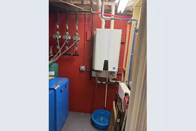 15 Marden Ave, Boston, MA 02124 - Photo 23