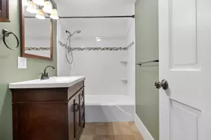 29 Arlington, Woburn, MA 01801 - Photo 9