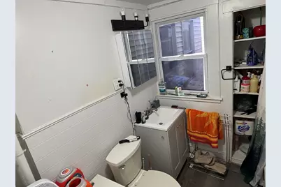 124 Pleasant St, Fitchburg, MA 01420 - Photo 27