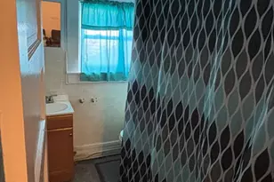 124 Pleasant St, Fitchburg, MA 01420 - Photo 19