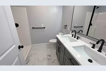 217 Earle St #2, Fall River, MA 02723 - Photo 17