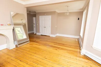 29 Monument Sq #2, Boston, MA 02129 - Photo 3