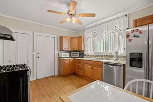154 Glen St, Somerville, MA 02145 - Photo 7