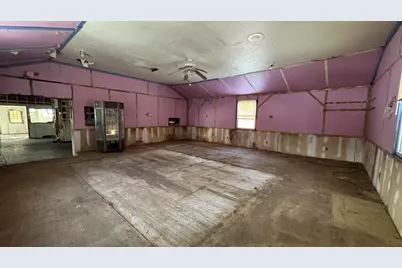 54 Commercial St, Palmer, MA 01069 - Photo 21