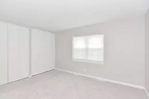 141 Lake Shore Rd, Boston, MA 02135 - Photo 17