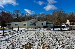 52 Touisset Ave, Swansea, MA 02777 - Photo 3