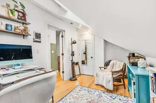 13 Howard Pl, Boston, MA 02125 - Photo 9