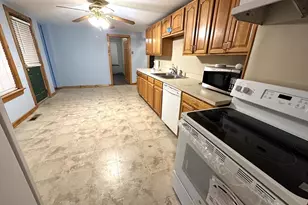 29 Fiske, Southbridge, MA 01550 - Photo 9