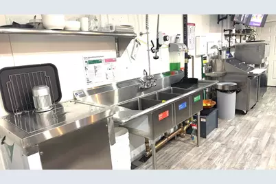 316 Shrewsbury St, Worcester, MA 01604 - Photo 11