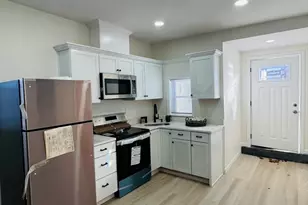 73 Victoria St, Revere, MA 02151 - Photo 9