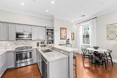 7 Russell St #206, Plymouth, MA 02360 - Photo 5