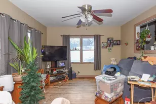 22 Pleasant St, Groveland, MA 01834 - Photo 7