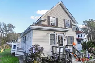 22 Pleasant St, Groveland, MA 01834 - Photo 3