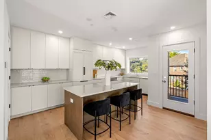 16 Elm St, Newton, MA 02465 - Photo 3