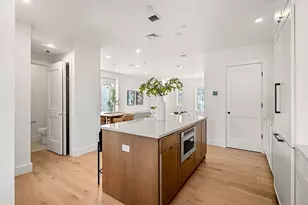 16 Elm St, Newton, MA 02465 - Photo 11