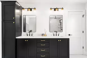 8 Callahan Dr, Woburn, MA 01801 - Photo 25