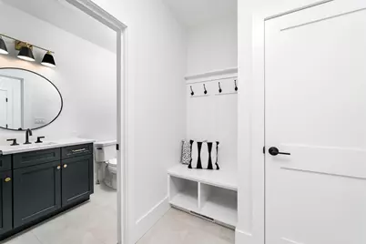 8 Callahan Drive, Woburn, MA 01801 - Photo 17