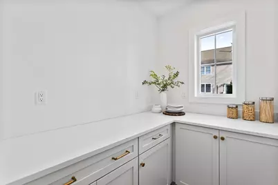 8 Callahan Drive, Woburn, MA 01801 - Photo 11