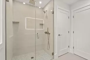 2202 Commonwealth Ave, Newton, MA 02466 - Photo 21