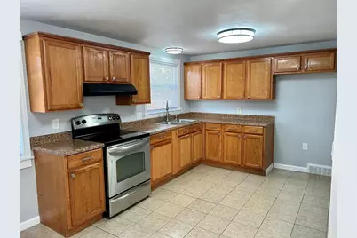 42 Talmadge Dr, Springfield, MA 01118 - Photo 3