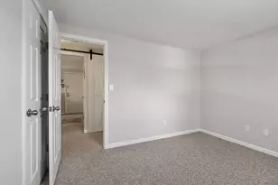 105 Ridgewood Ln, Gardner, MA 01440 - Photo 27